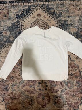 Athleta Cream Limitless Embossed Crewneck